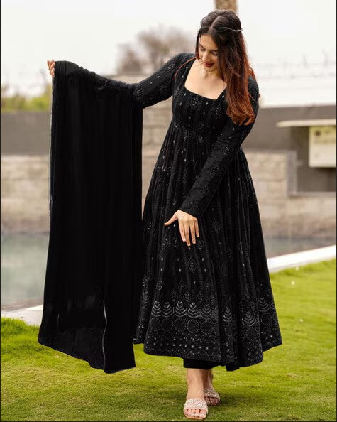 Embracing Fusion: Indo-Western Gowns for Modern Women
